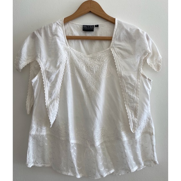 100% Cotton White Embroidered Blouse - Picture 1 of 3